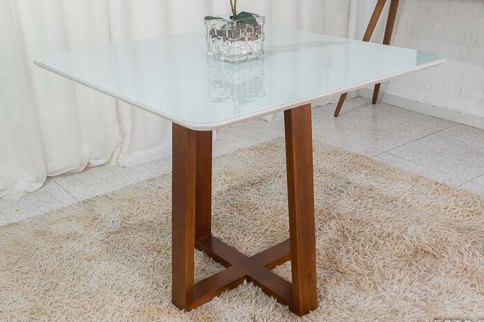 Mesa-Pedro-Mel-Tampo-Off-90×90-4-Cadeiras-Lisboa-Assento-Veludo-Bege-506-Art-Assento-4-e1689619925216