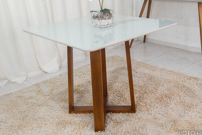 Mesa-Pedro-Mel-Tampo-Off-90×90-4-Cadeiras-Lisboa-Assento-Veludo-Bege-506-Art-Assento-5-e1689619892105